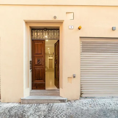 Housmart Caldarese 5 * Болонья