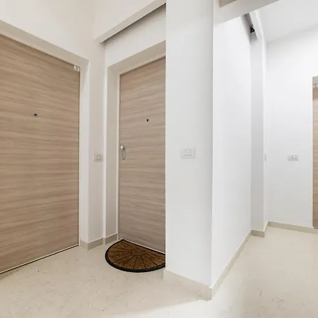 Апартаменты Housmart Caldarese 5